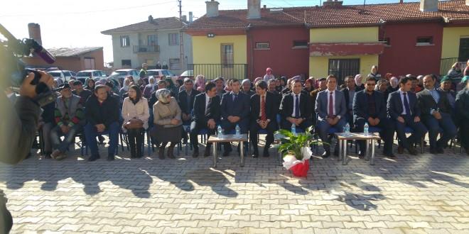 Kasabamızdaki Şehit Ahmet ÖZTÜRK İlkokuluna yapılan ilave dersliklerin açılışı ve Kütüphane Açılış Törenle Yapıldı